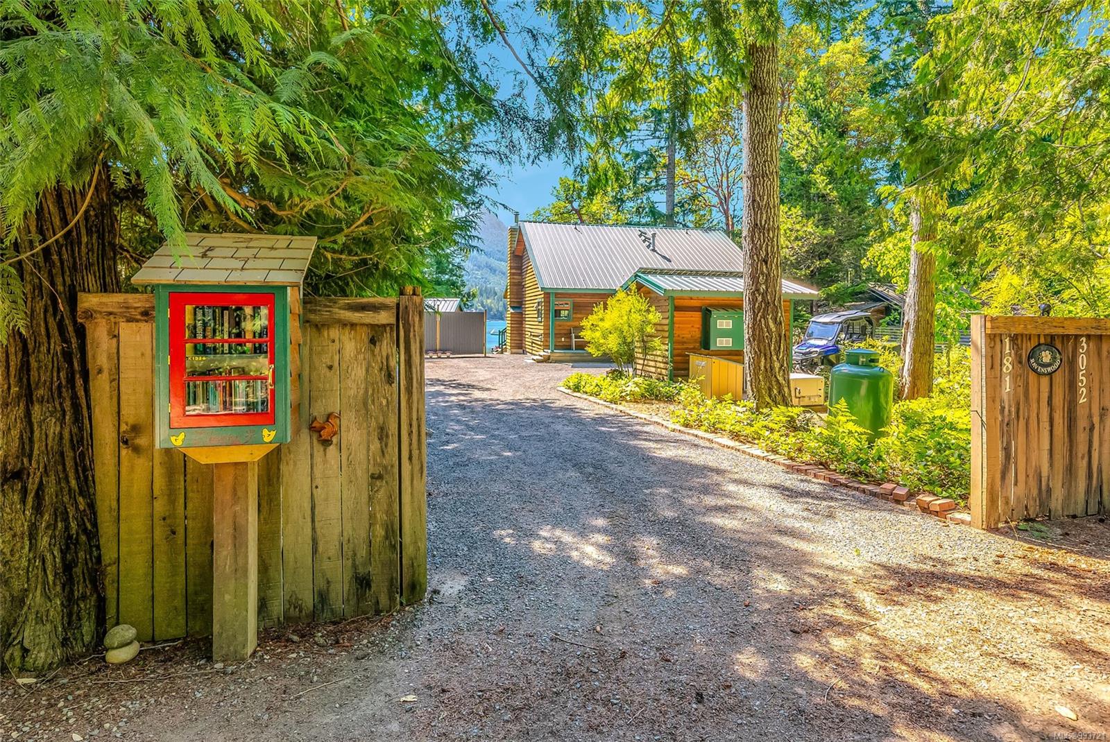 $1,225,000 - 3052 Bay Rd<br>British Columbia, V9K 2L7
