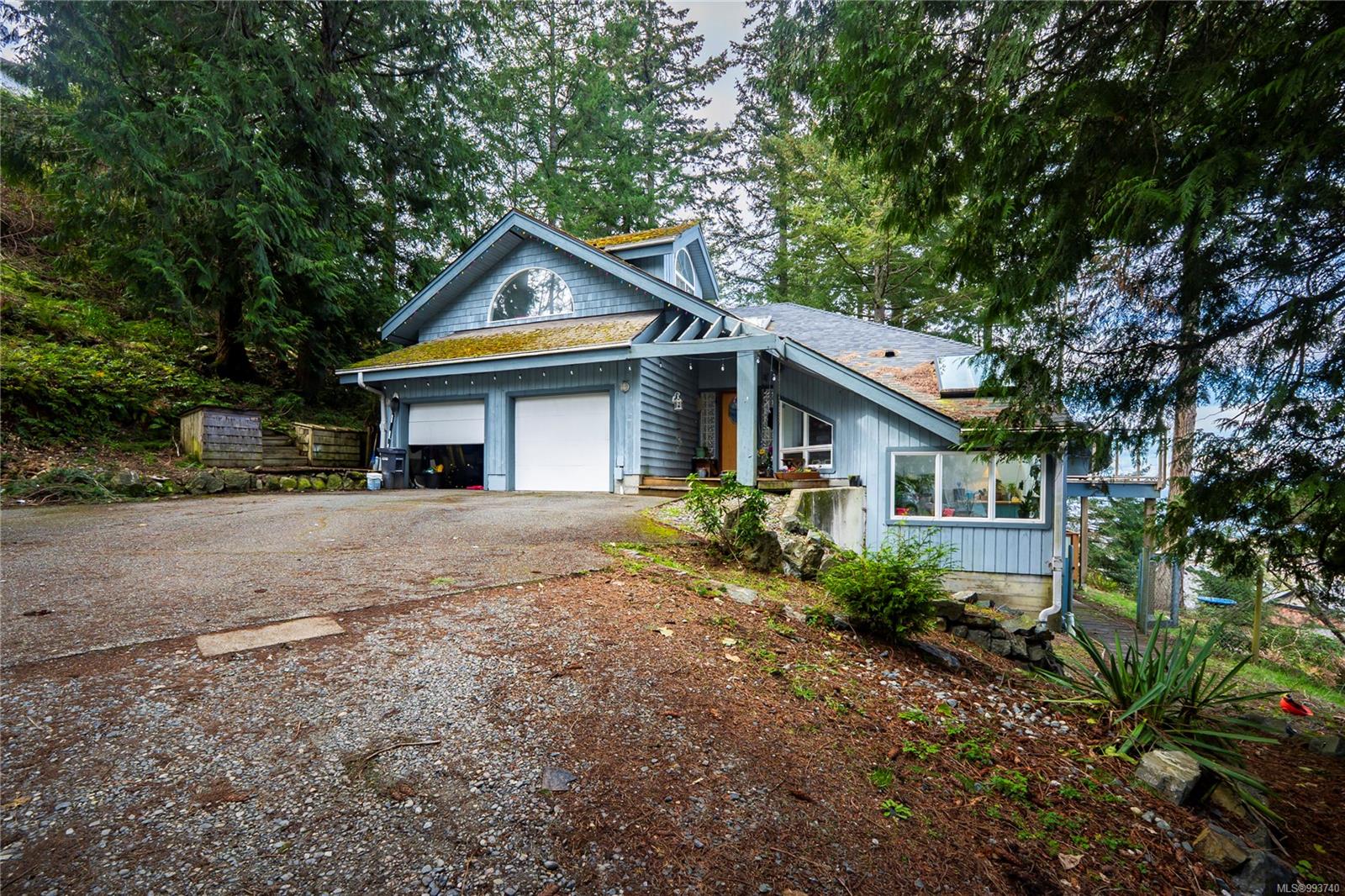 $989,000 - 4656 Lost Lake Rd<br>British Columbia, V9T 5C4