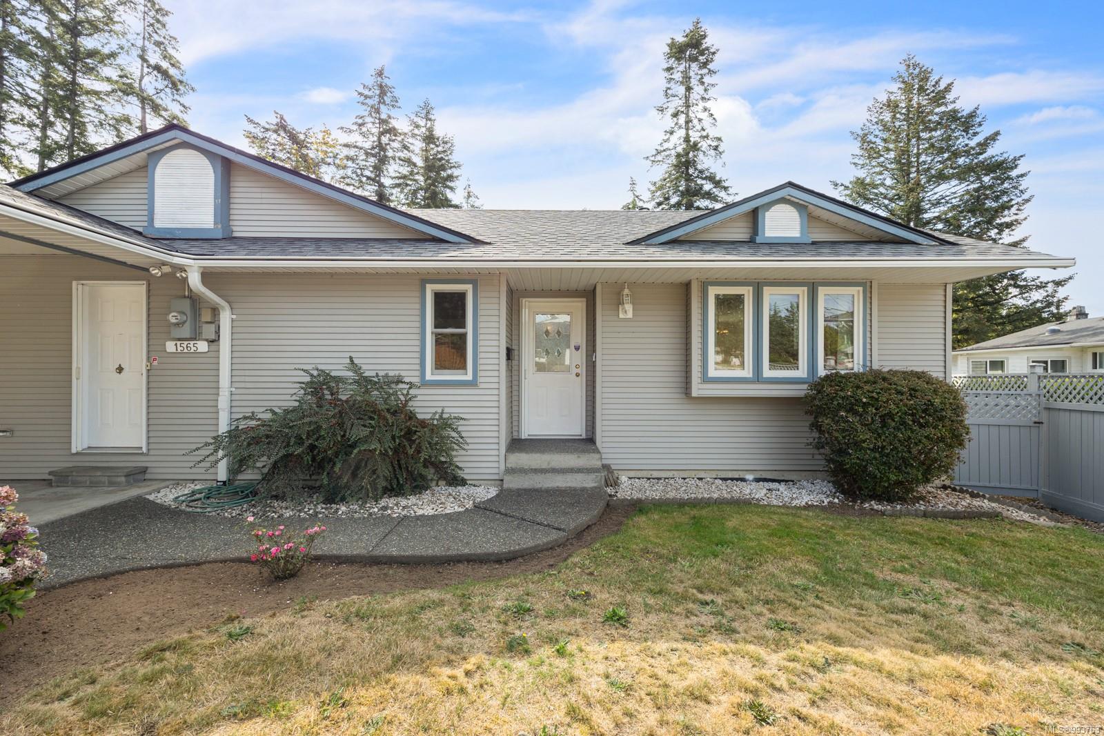 $675,000 - 1565 Valley Cres<br>British Columbia, V9N 3W2