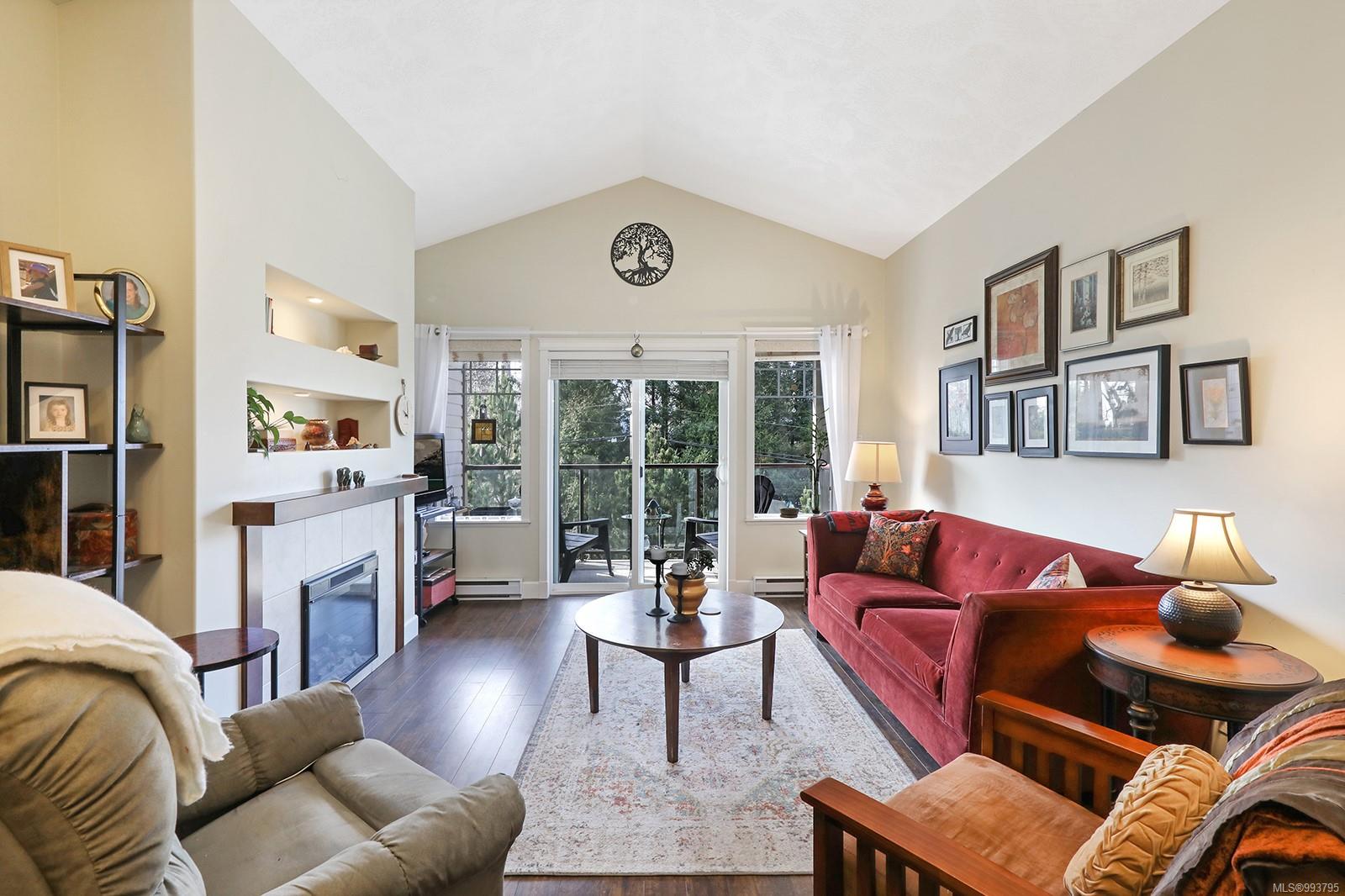 $443,000 - 930 Braidwood Rd<br>British Columbia, V9N 3R9