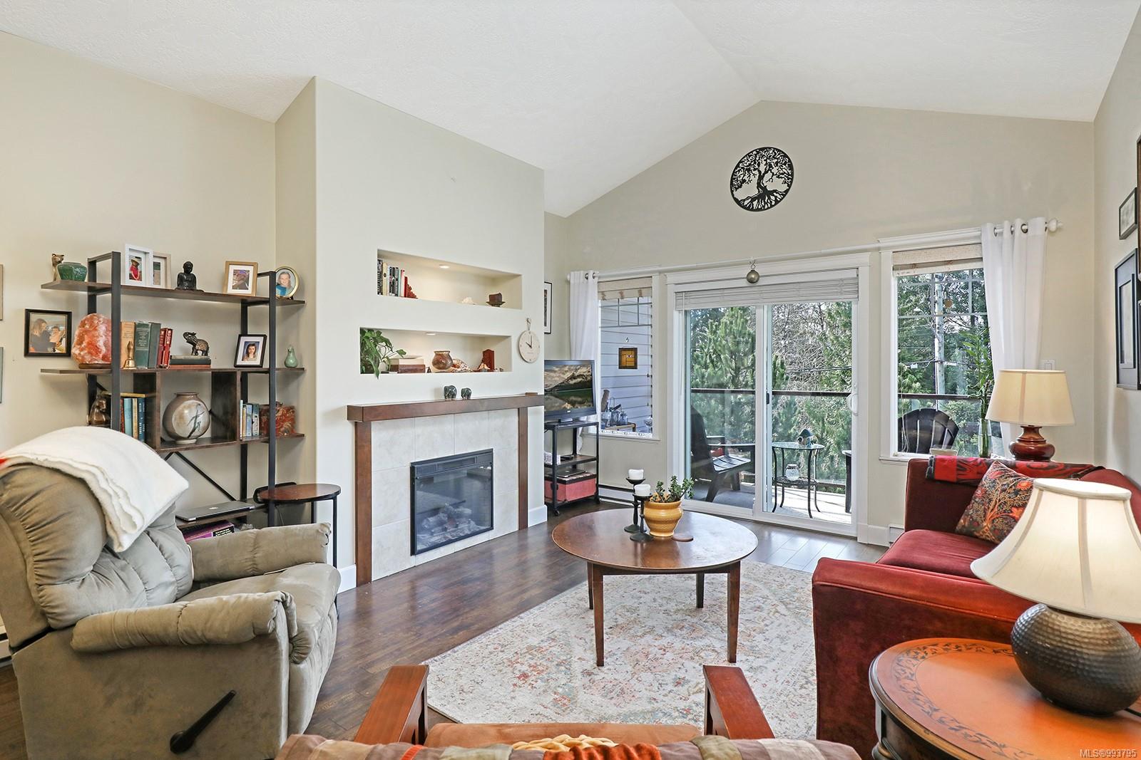 $443,000 - 930 Braidwood Rd<br>British Columbia, V9N 3R9