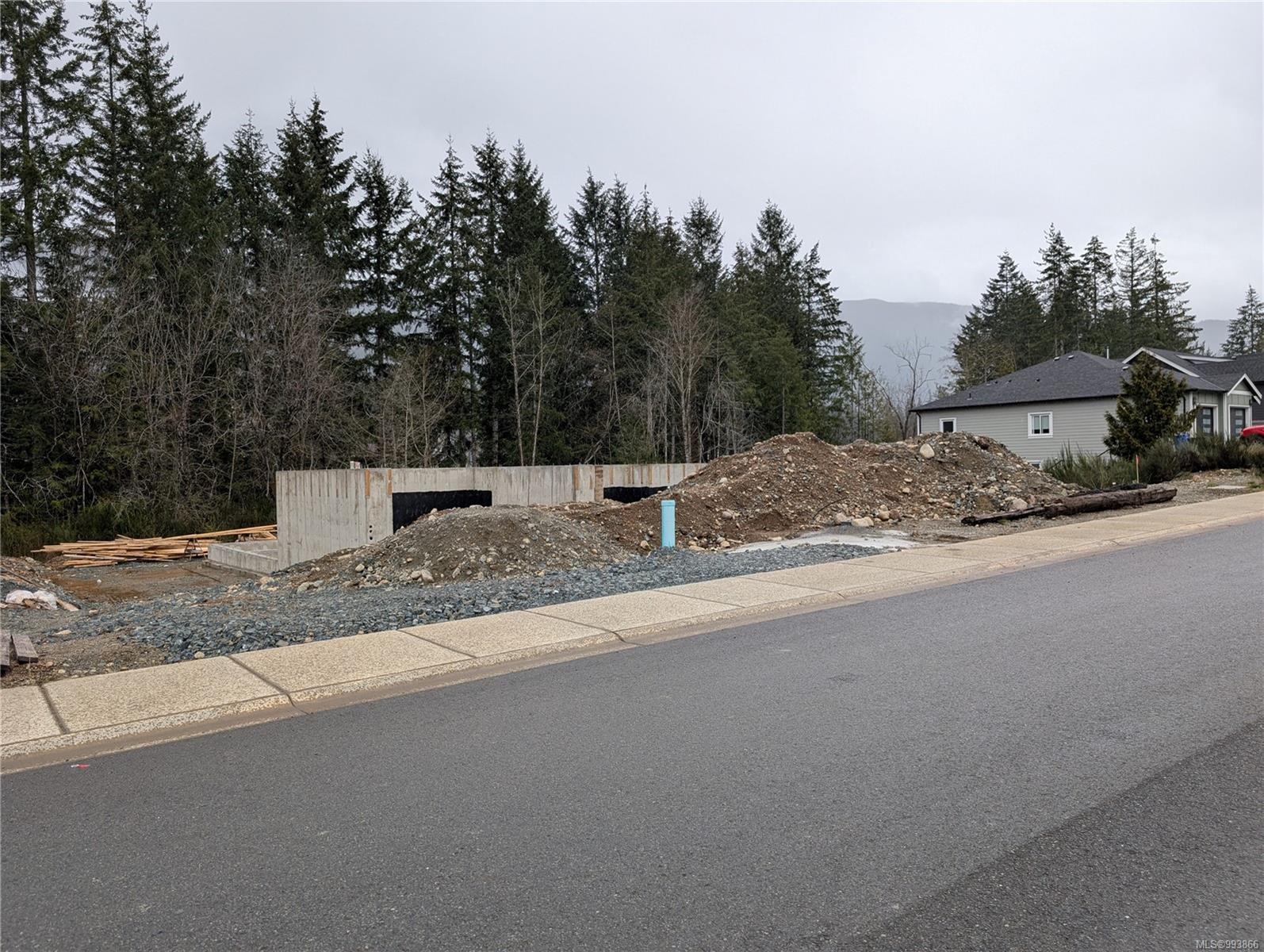 $1,079,000 - 149 Edgewood Dr<br>British Columbia, V0R 2G0