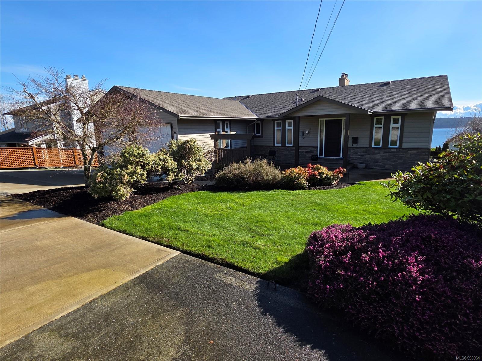 $1,199,000 - 351 Murphy St<br>British Columbia, V9W 1Y8
