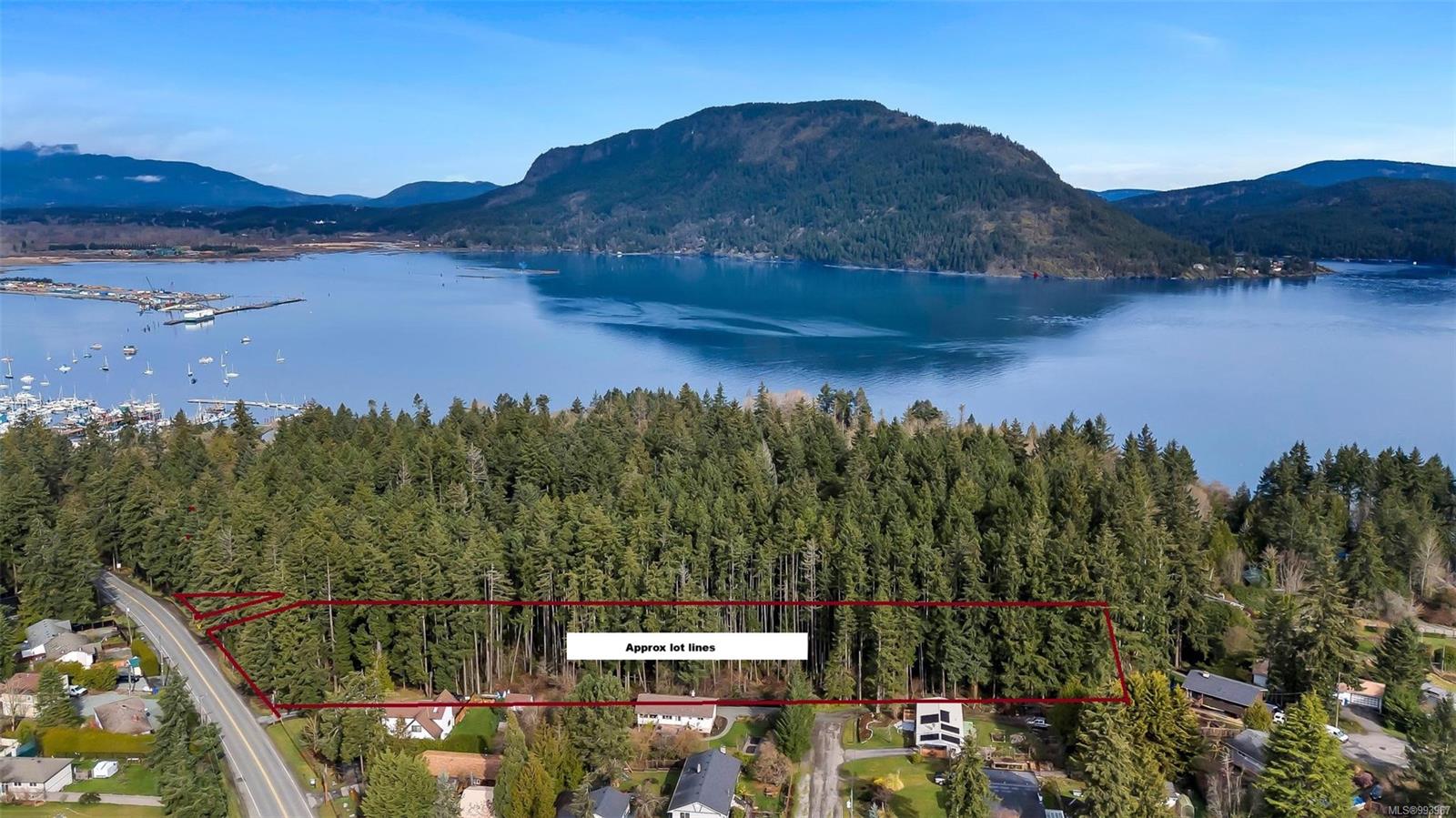 $975,000 - 1615 Cowichan Bay Rd<br>British Columbia, V0R 1N2