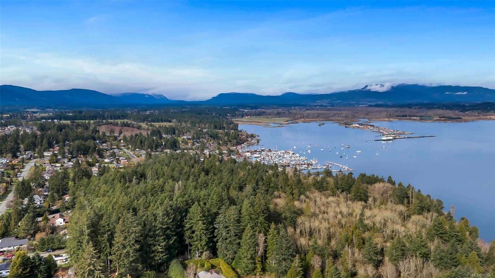 $975,000 - 1615 Cowichan Bay Rd<br>British Columbia, V0R 1N2