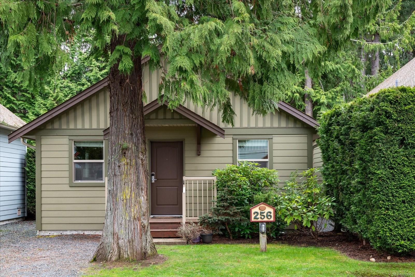 $629,000 - 1130 Resort Dr<br>British Columbia, V9P 2E3