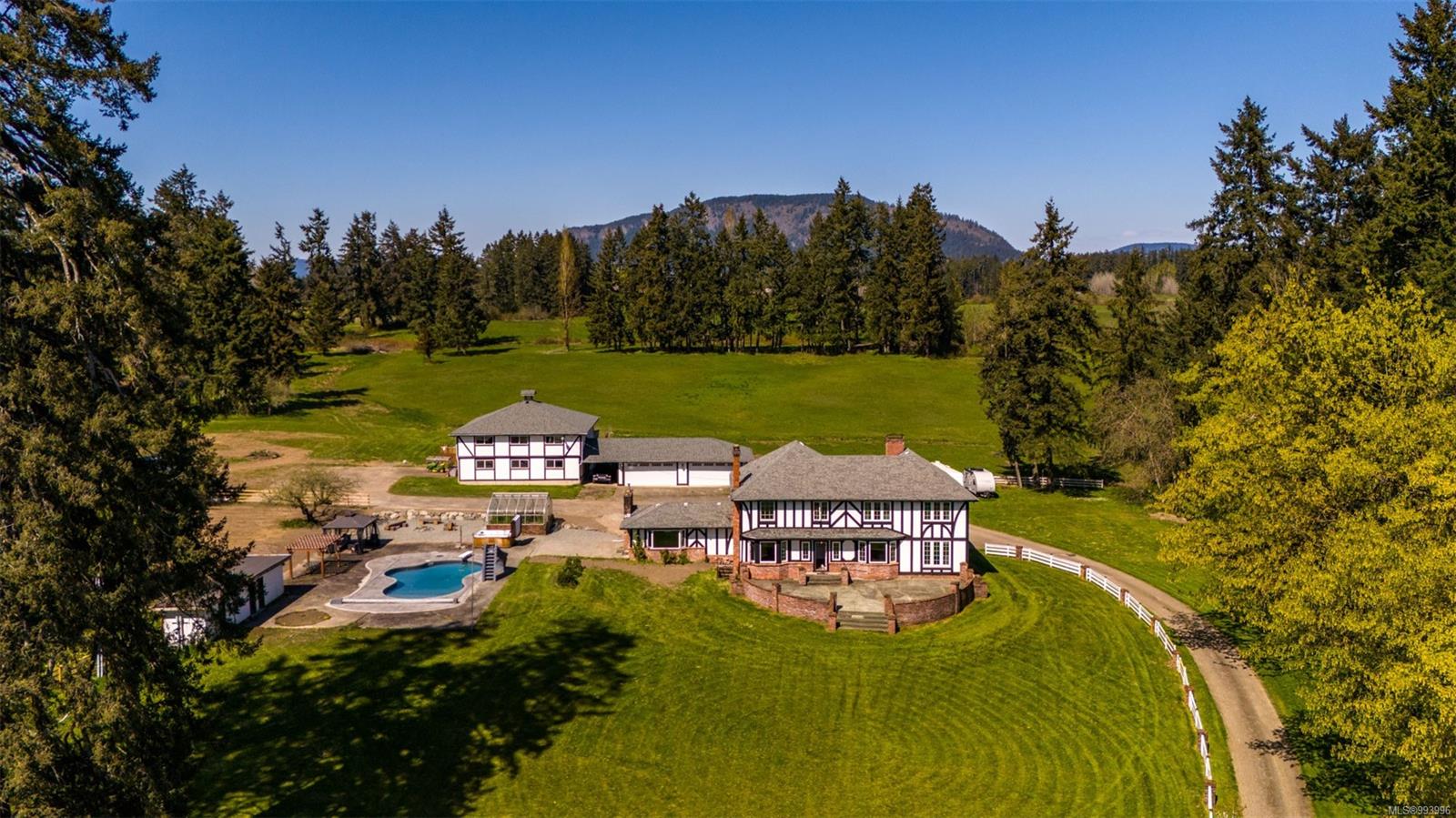 $3,500,000 - 4245 Vineyard Rd<br>British Columbia, V0R 1L5