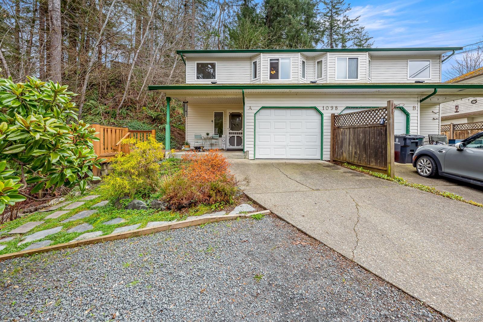 $589,000 - 1098 1st St<br>British Columbia, V9N 1A9