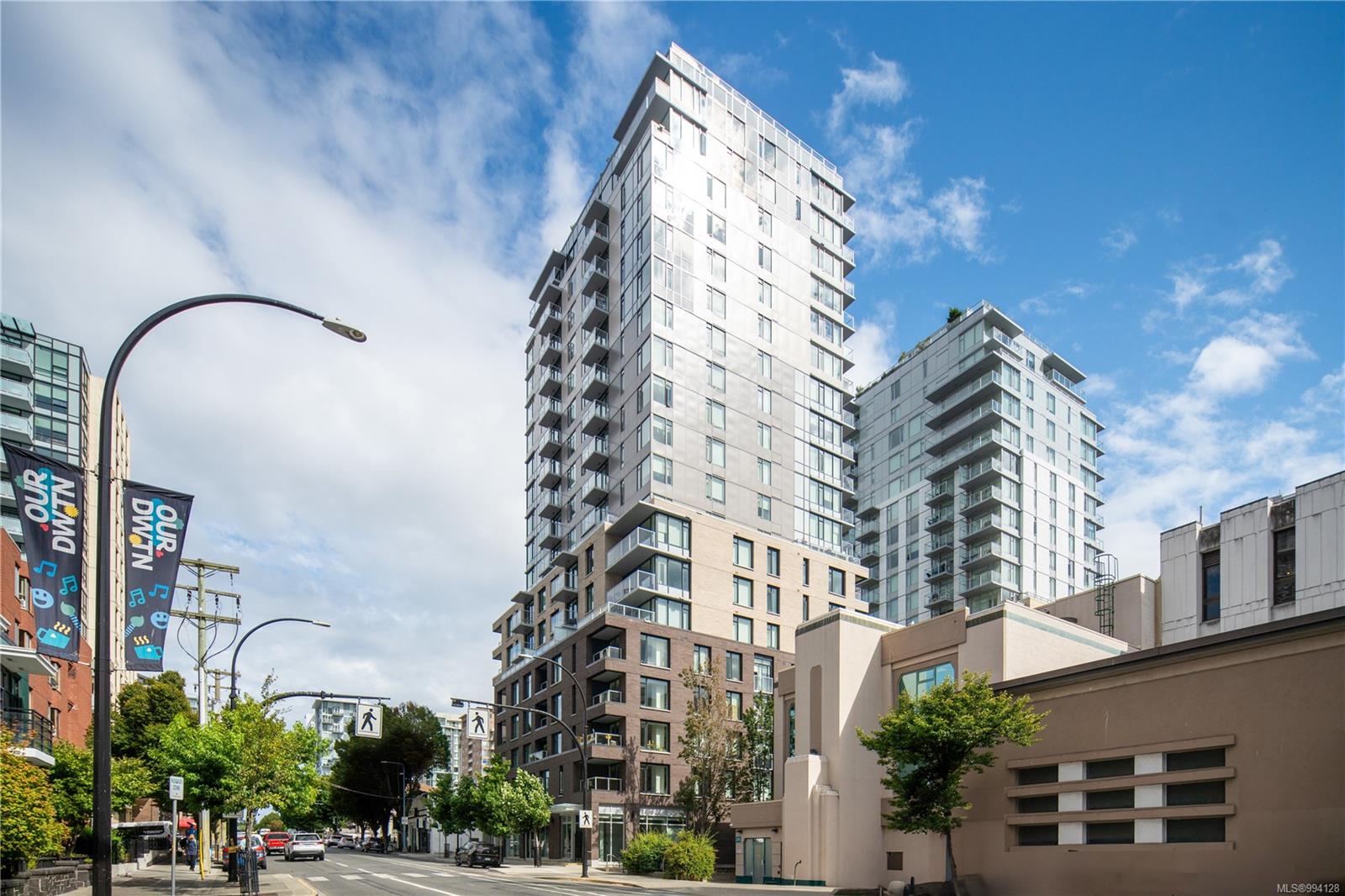 $399,900 - 845 Johnson St<br>British Columbia, V8W 0G3