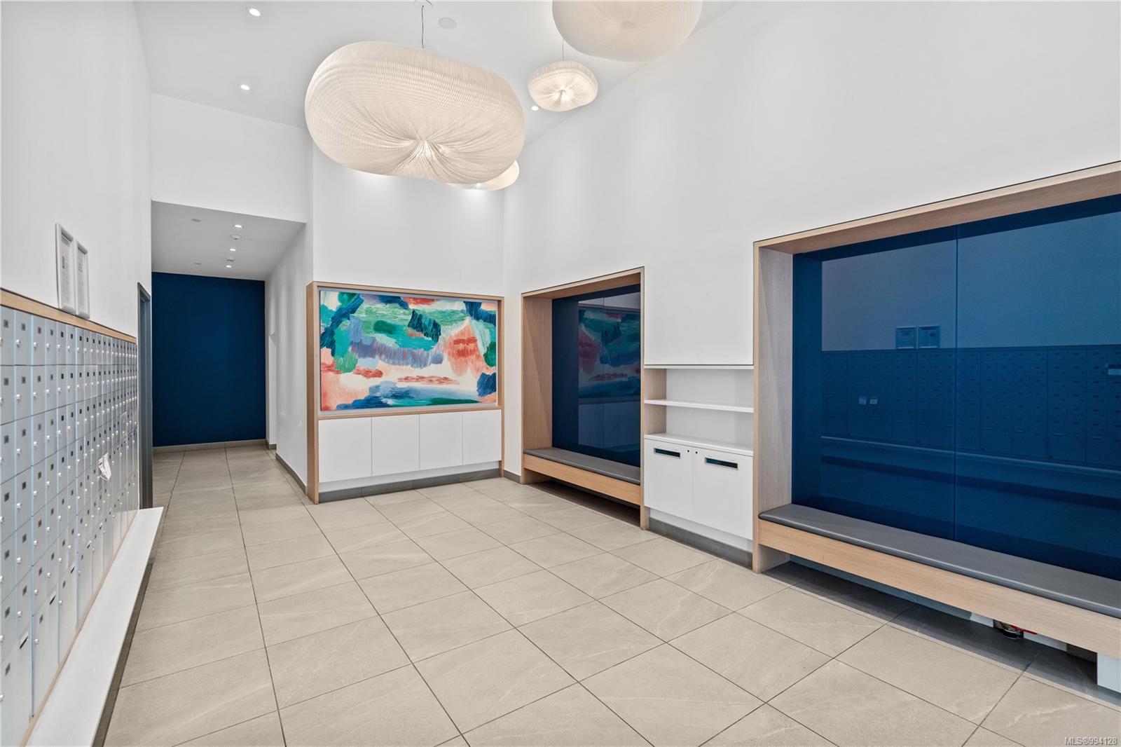 $399,900 - 845 Johnson St<br>British Columbia, V8W 0G3
