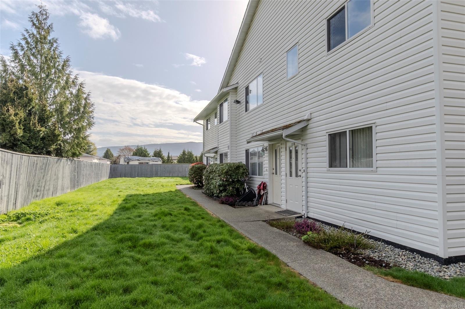 $299,900 - 2555 Dingwall St<br>British Columbia, V9L 2Y8