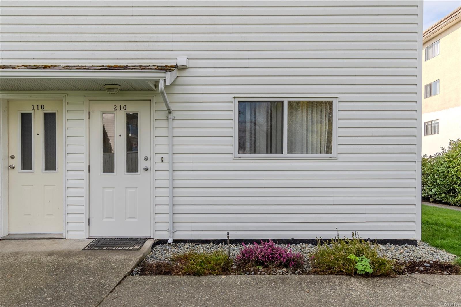 $299,900 - 2555 Dingwall St<br>British Columbia, V9L 2Y8
