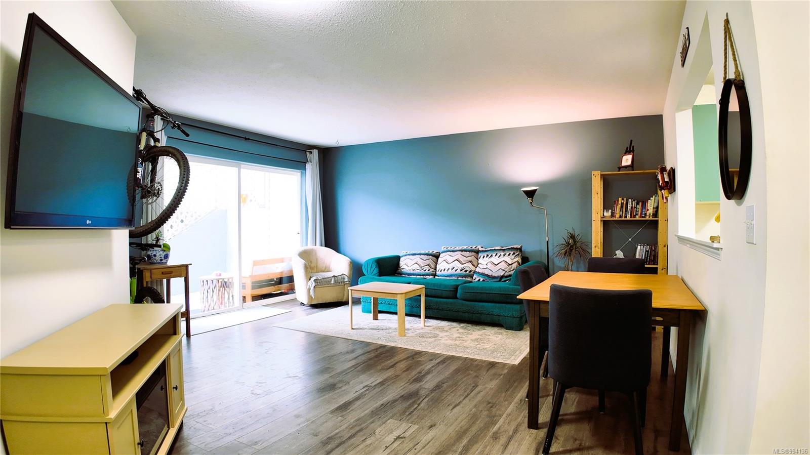 $334,700 - 840 Braidwood Rd<br>British Columbia, V9N 3R9