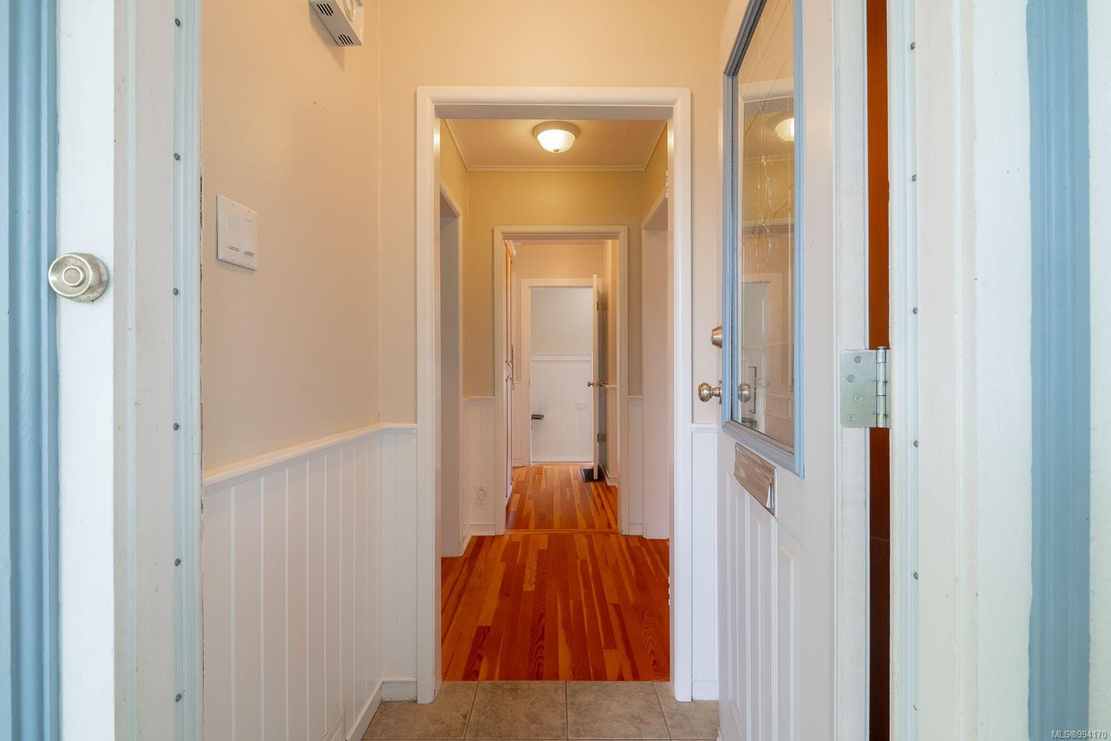 $779,000 - 2240 Highland Blvd<br>British Columbia, V9S 3N5