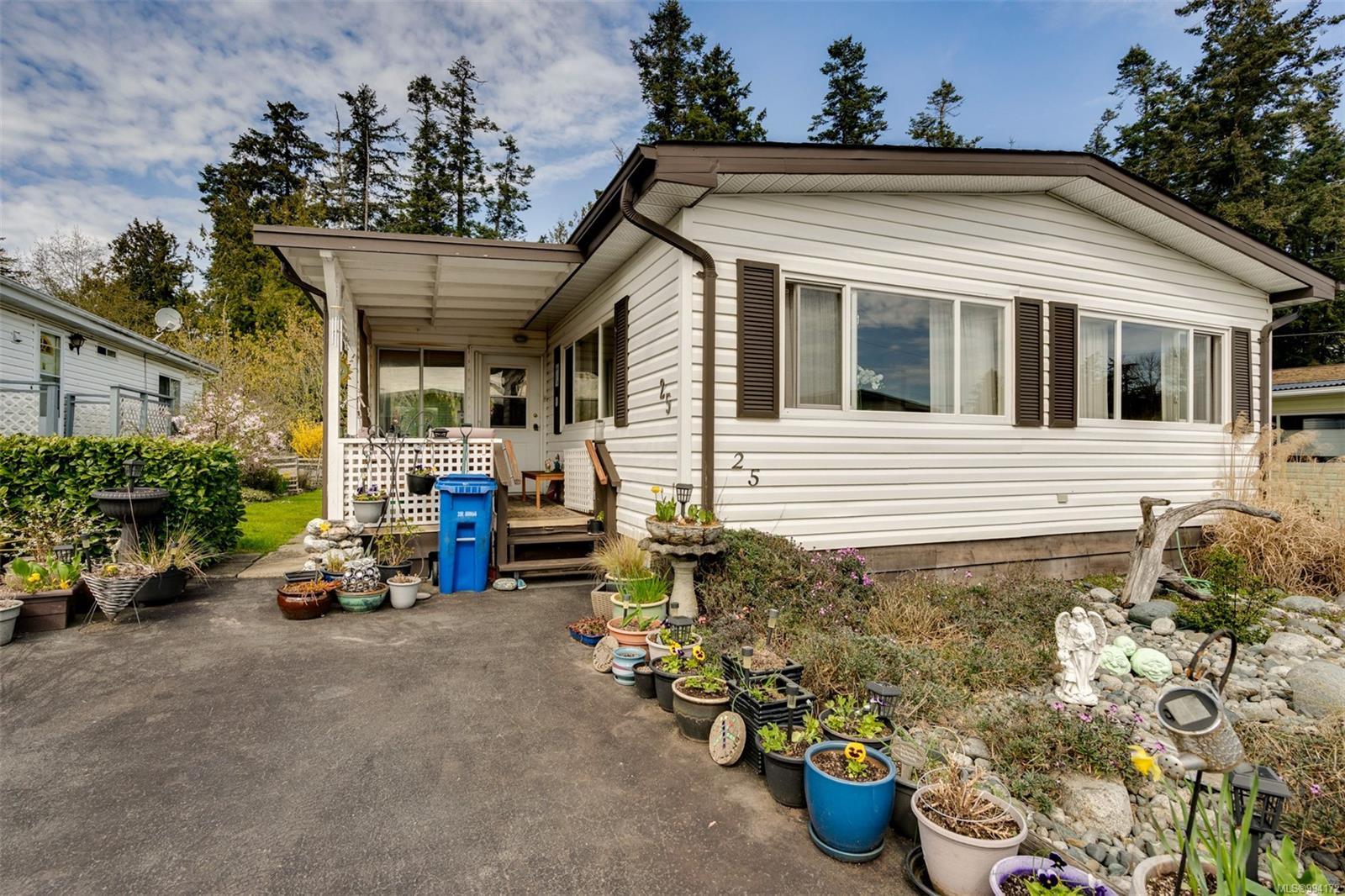 $419,000 - 7701 Central Saanich Rd<br>British Columbia, V8M 1X3
