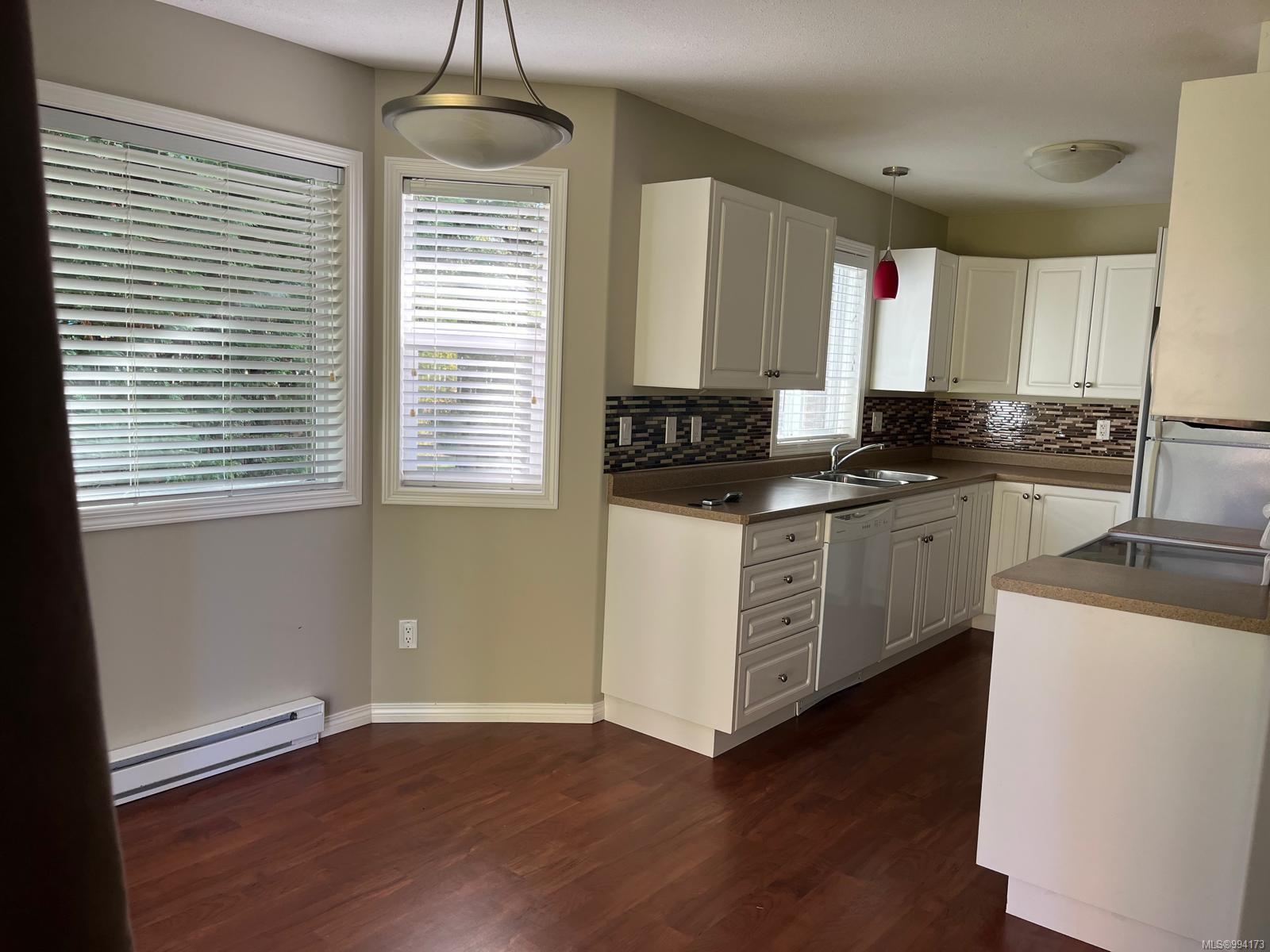$535,000 - 2882 Piercy Ave<br>British Columbia, V9N 7E3