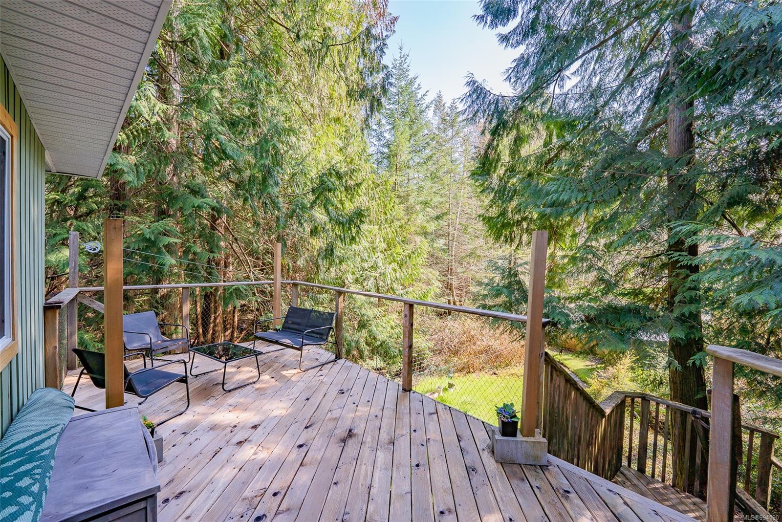 $689,900 - 447 Berg Rd<br>British Columbia, V0R 1X2
