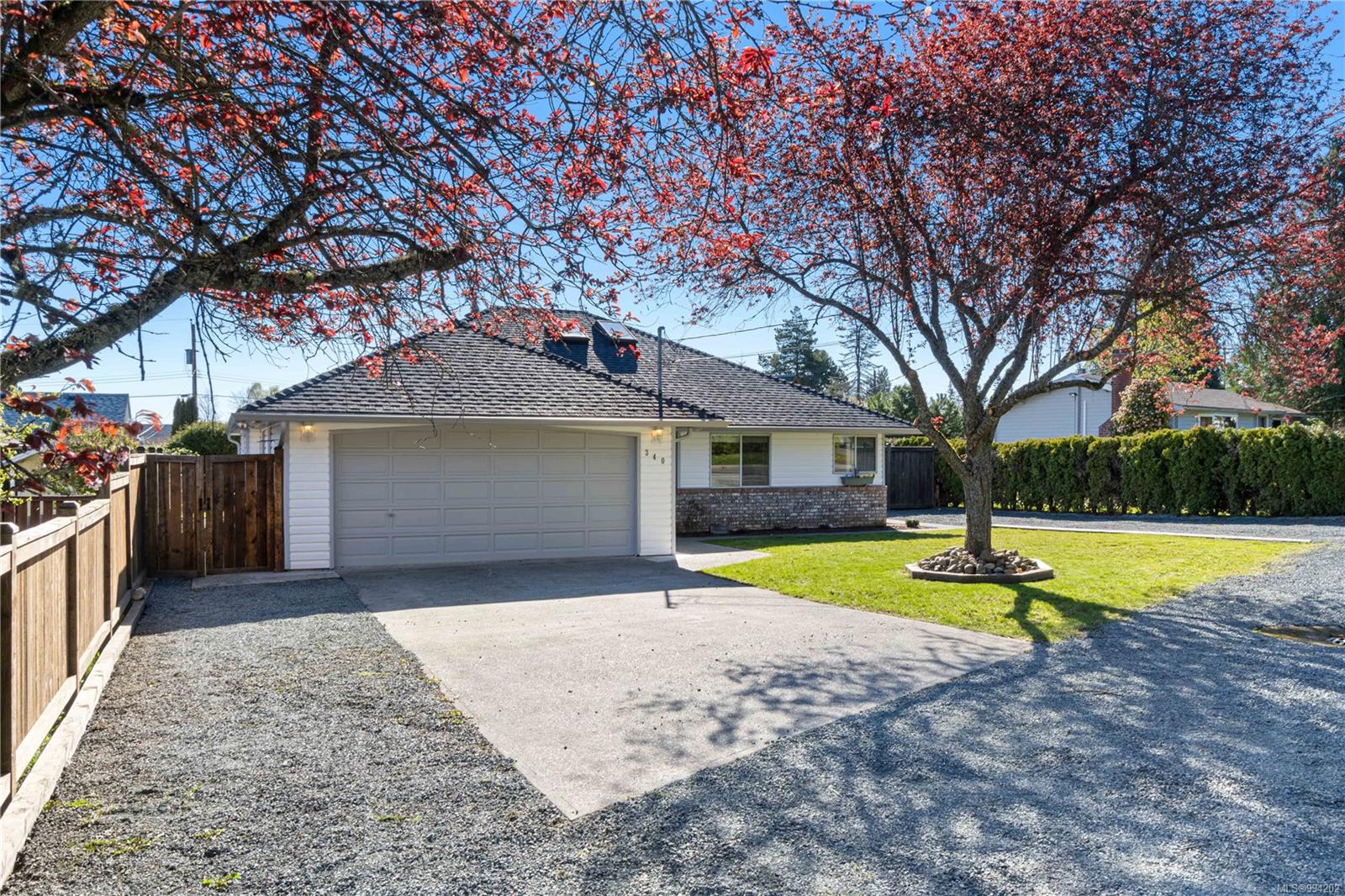 $739,000 - 340 Temple St<br>British Columbia, V9P 1C7
