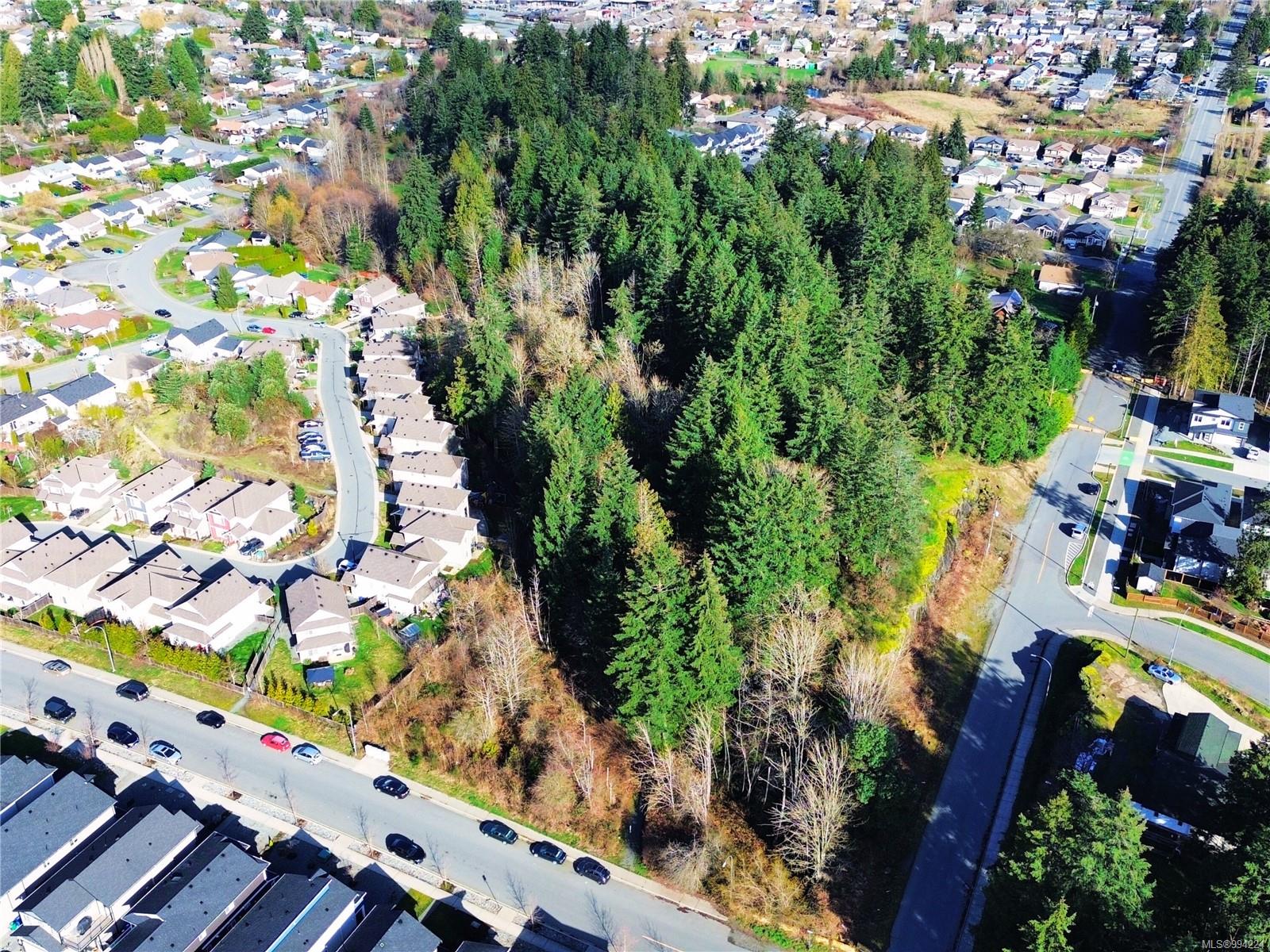$3,300,000 - 1015 Park Ave<br>British Columbia, V9R 4J5