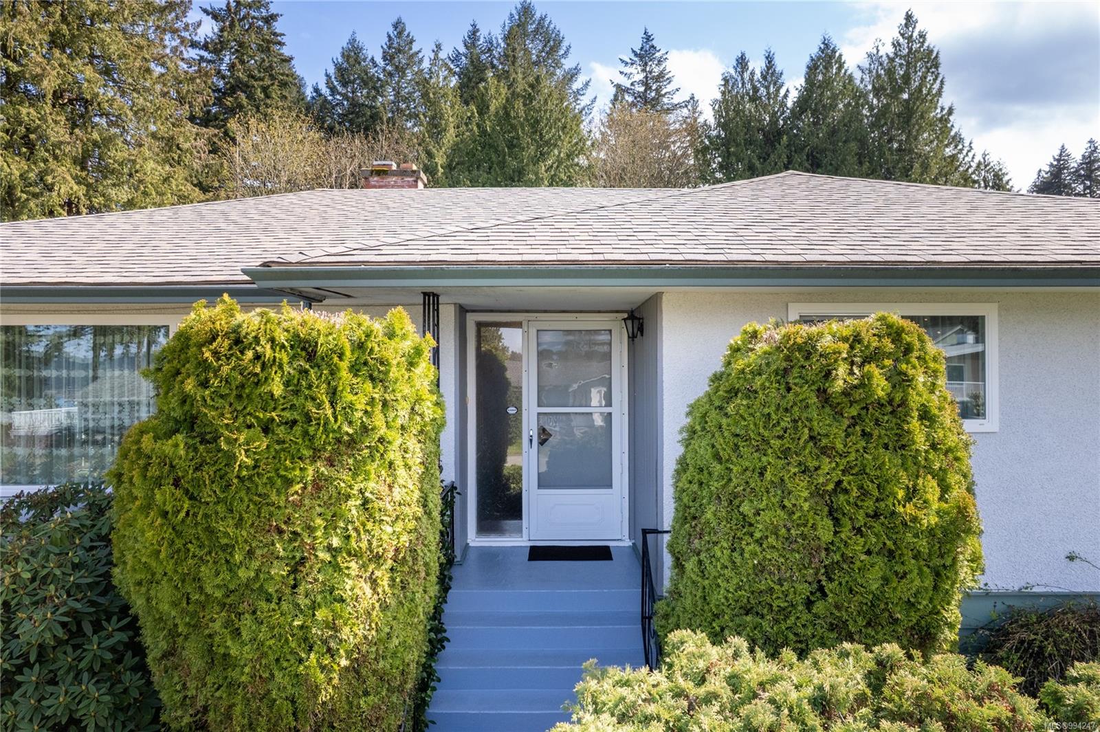 $799,000 - 405 Neville St<br>British Columbia, V9G 1V7
