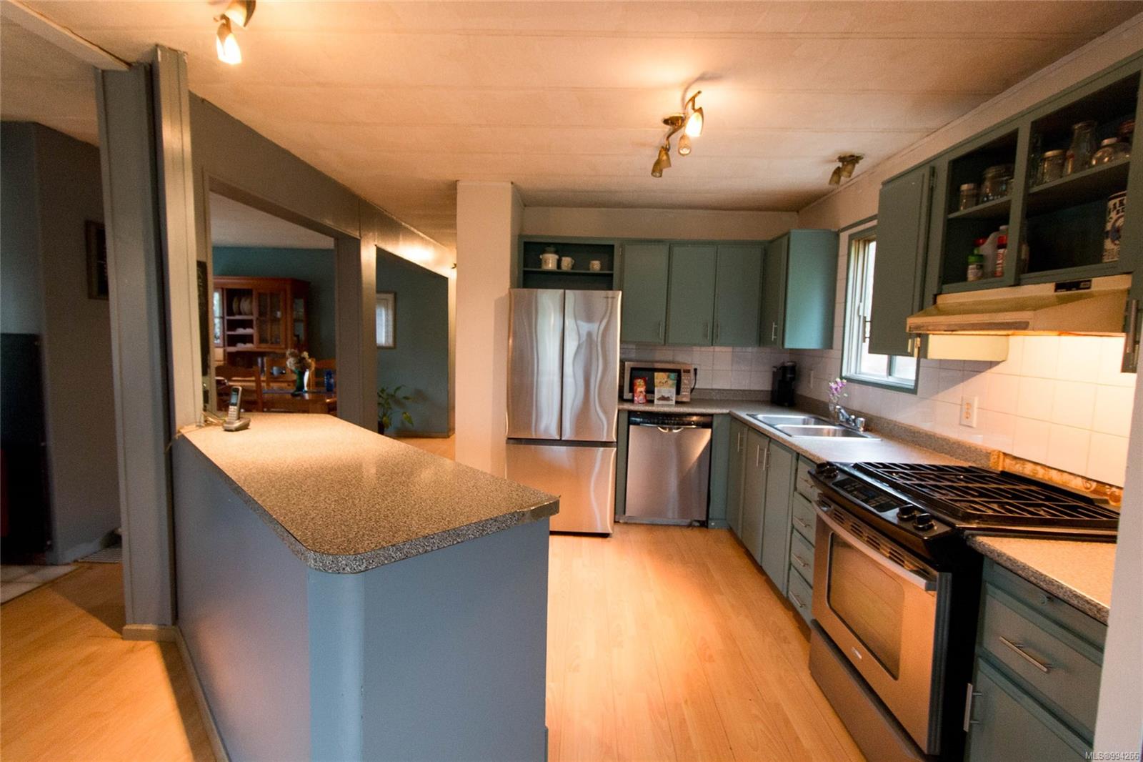 $574,900 - 6573 Mystery Beach Rd<br>British Columbia, V0R 1W0