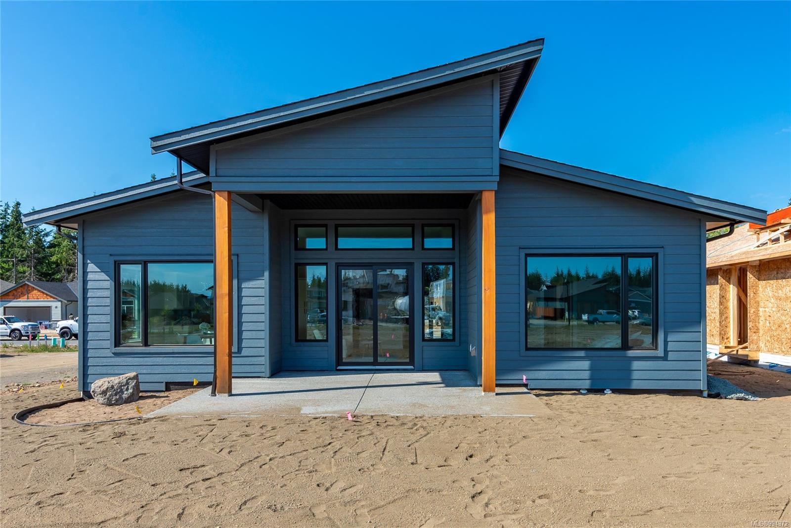 $924,900 - 754 Sitka St<br>British Columbia, V9H 0G4