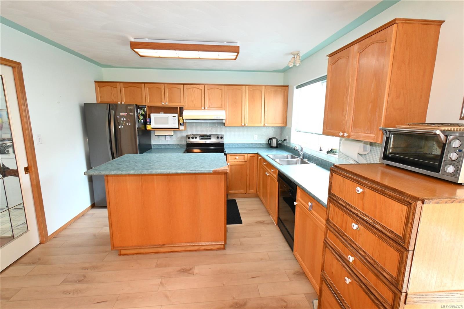 $728,000 - 2188 Galerno Rd<br>British Columbia, V9W 8B6