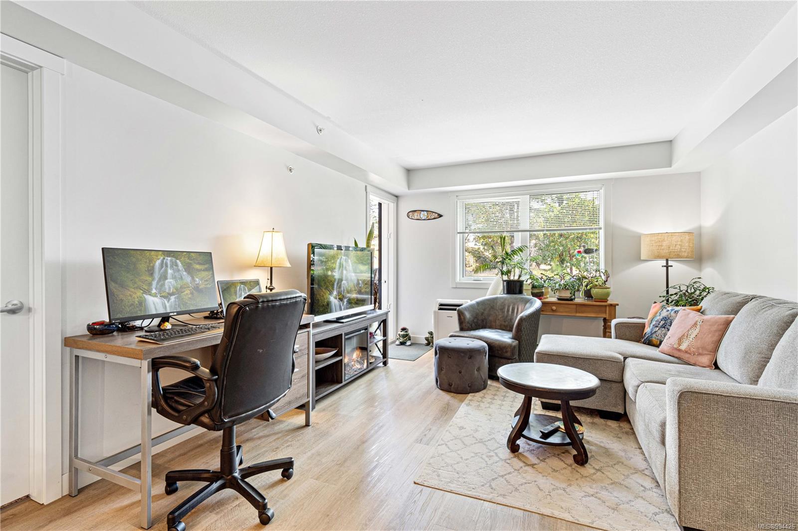 $519,900 - 4810 Cedar Ridge Pl<br>British Columbia, V9T 0M7