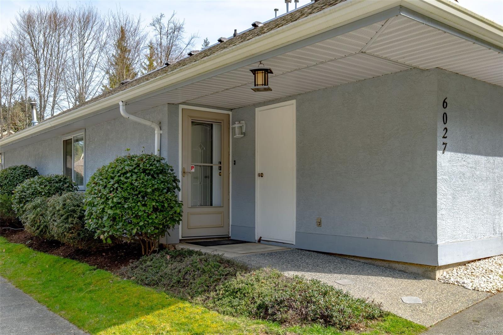 $474,900 - 6027 Jake's Pl<br>British Columbia, V9R 6E7