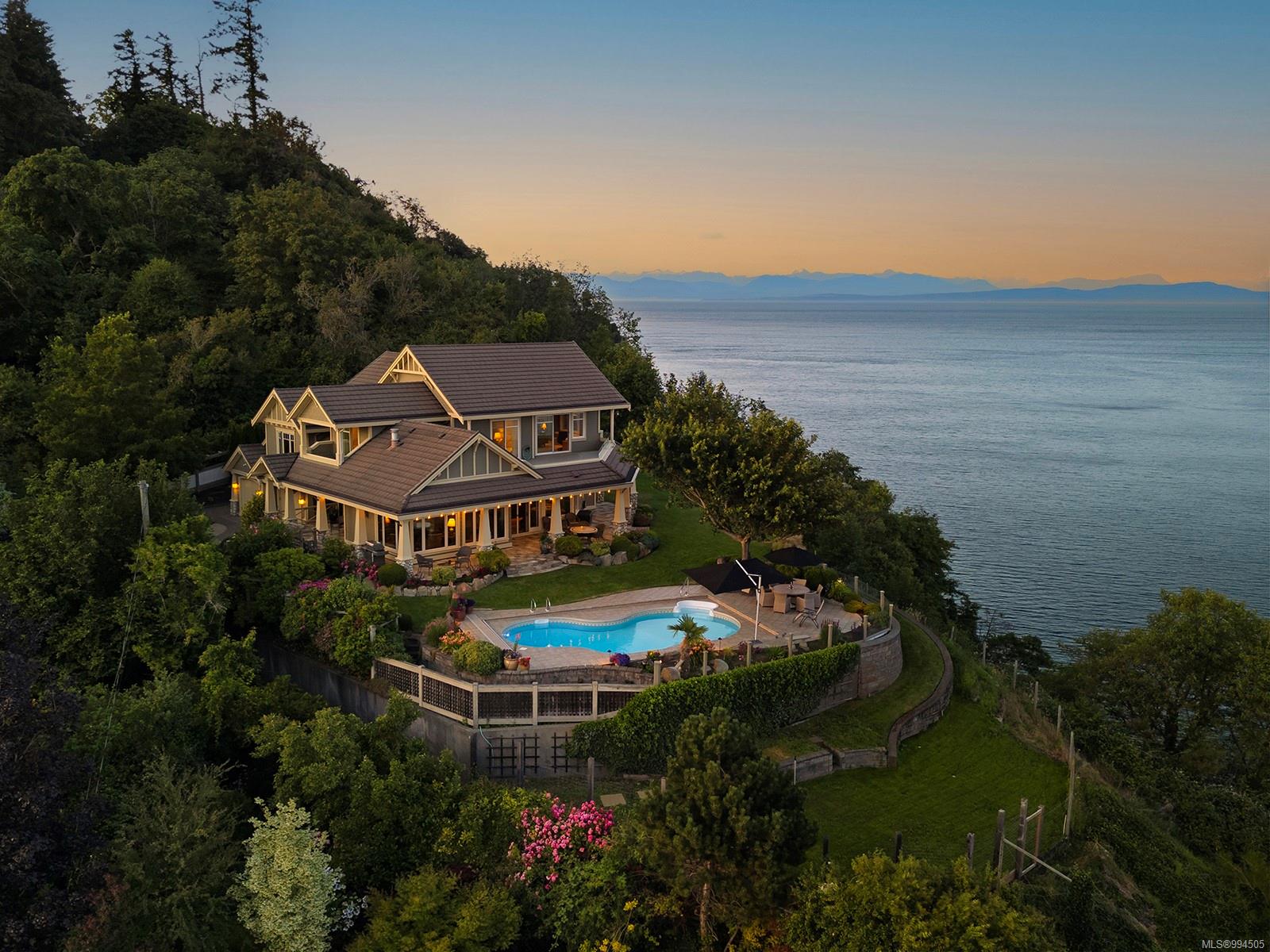 $4,500,000 - 1133 Yates Rd<br>British Columbia, V9M 3X3