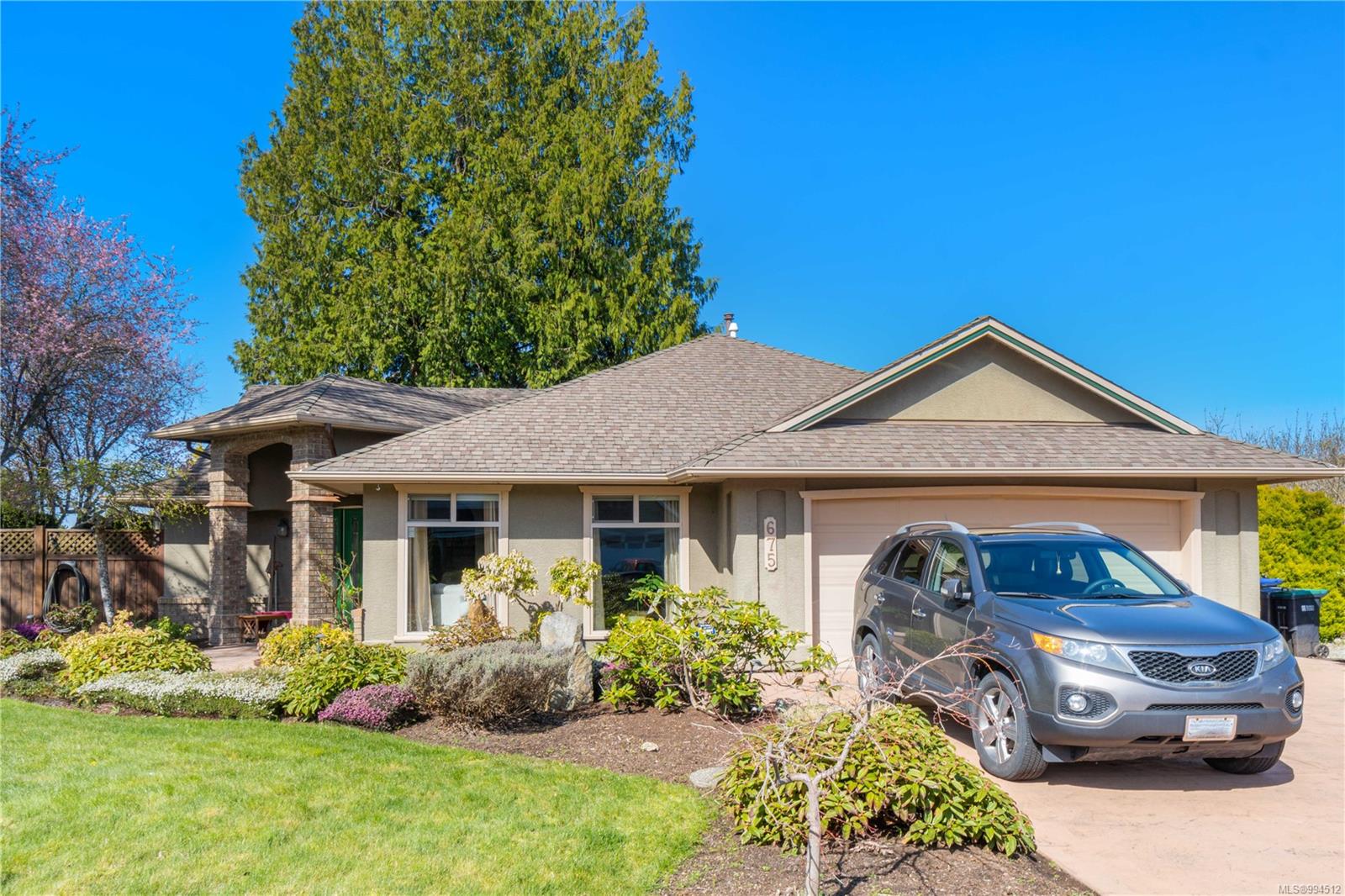 $859,900 - 675 Lowry's Rd<br>British Columbia, V9P 2N9