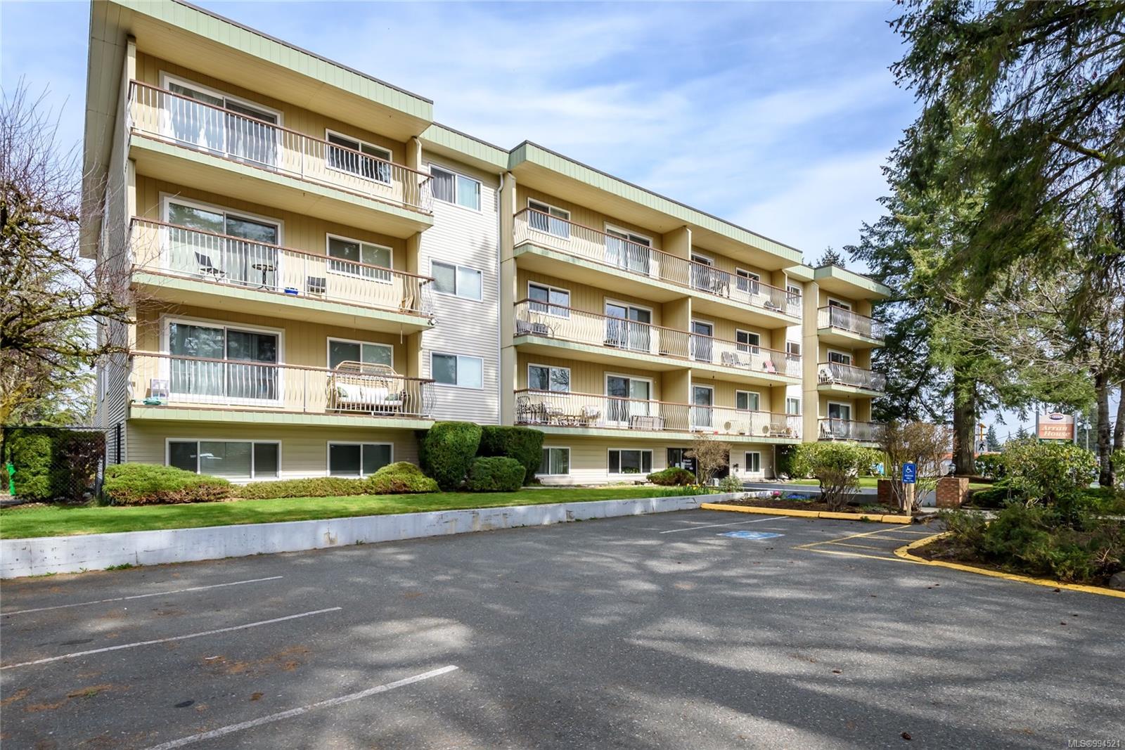 $299,900 - 1015 Cumberland Rd<br>British Columbia, V9N 2E7