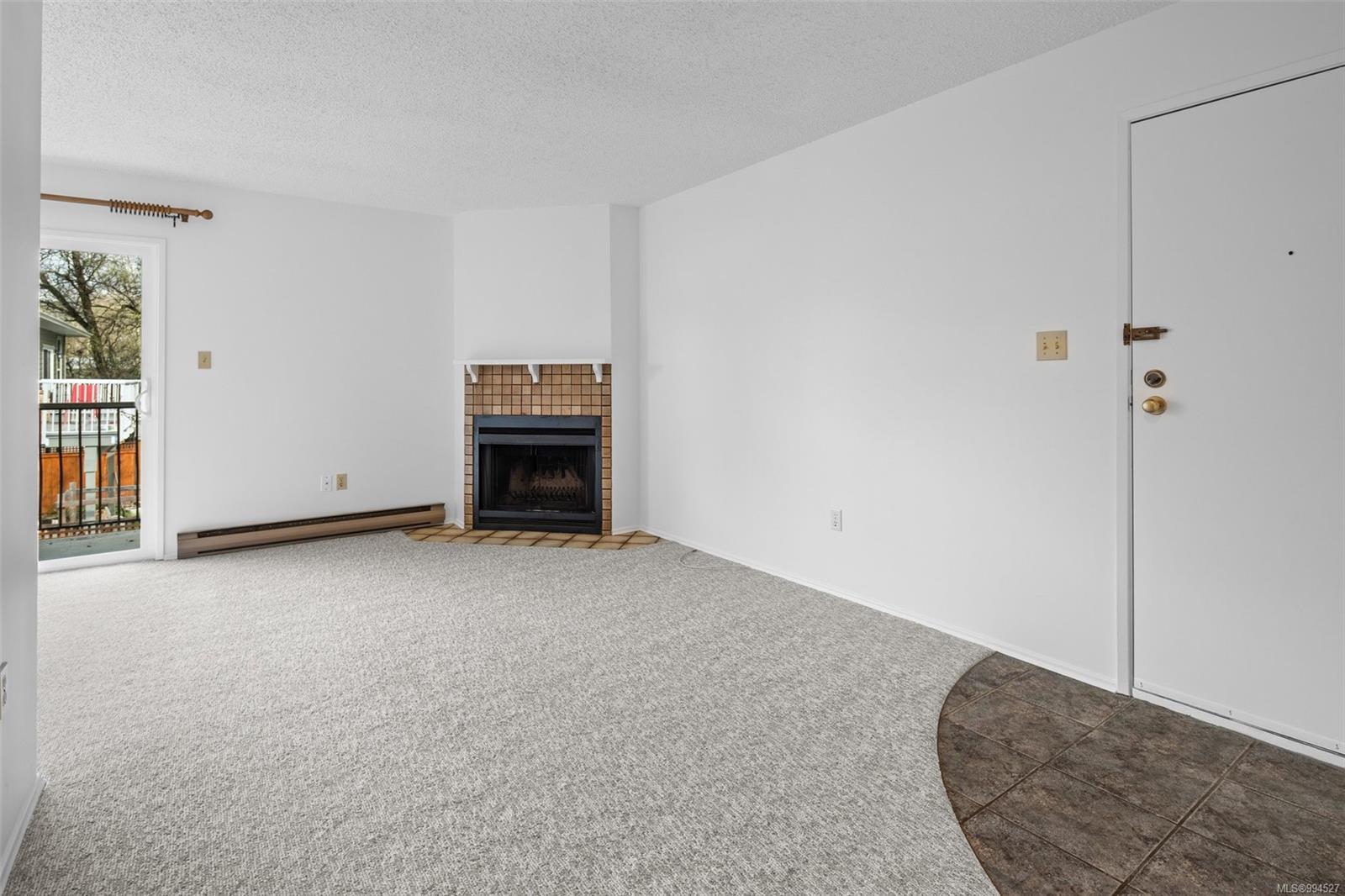 $355,000 - 1040 Trunk Rd<br>British Columbia, V9L 2S5