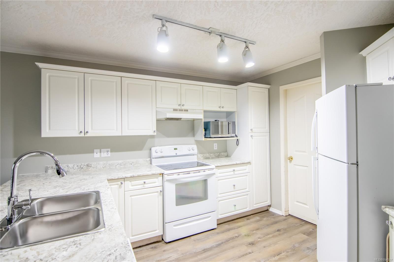 $555,000 - 1893 Tzouhalem Rd<br>British Columbia, V9L 5K8