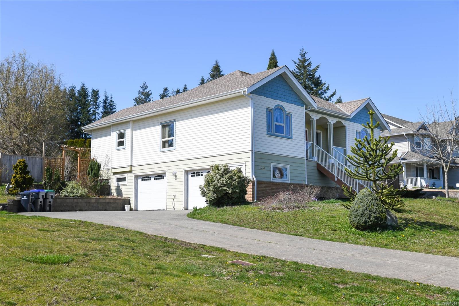 $1,019,000 - 1039 Arrowsmith Ave<br>British Columbia, V9N 8M8