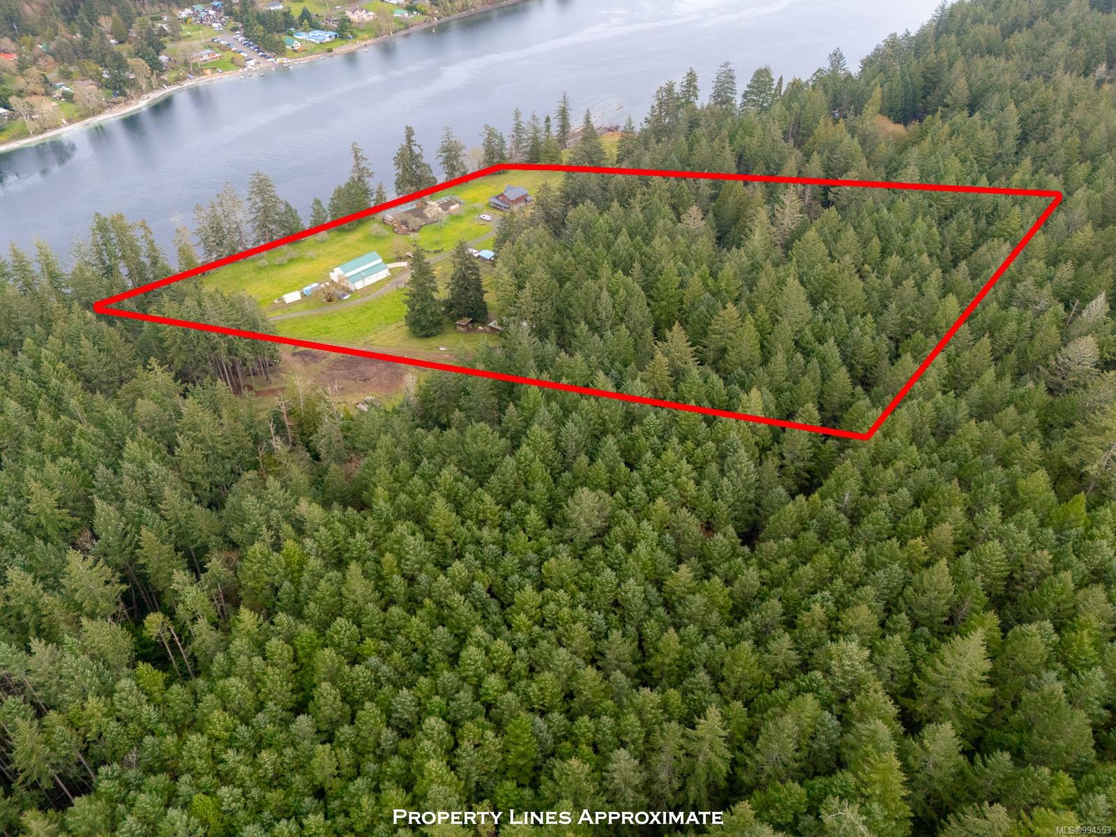$1,350,000 - 745 Weathers Way<br>British Columbia, V0R 1X6