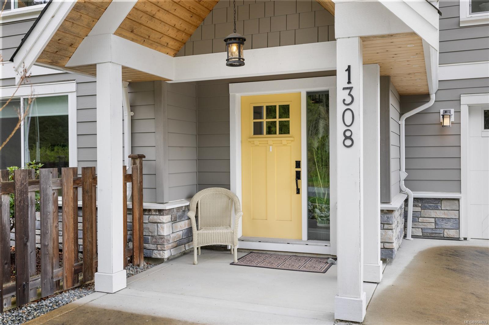 $849,900 - 1308 Fielding Rd<br>British Columbia, V9X 1K8