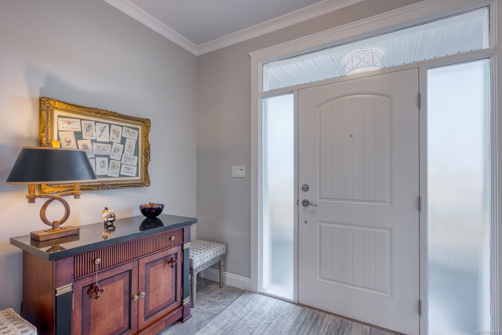 $1,395,000 - 2130 Sussex Dr<br>British Columbia, V9N 0E3