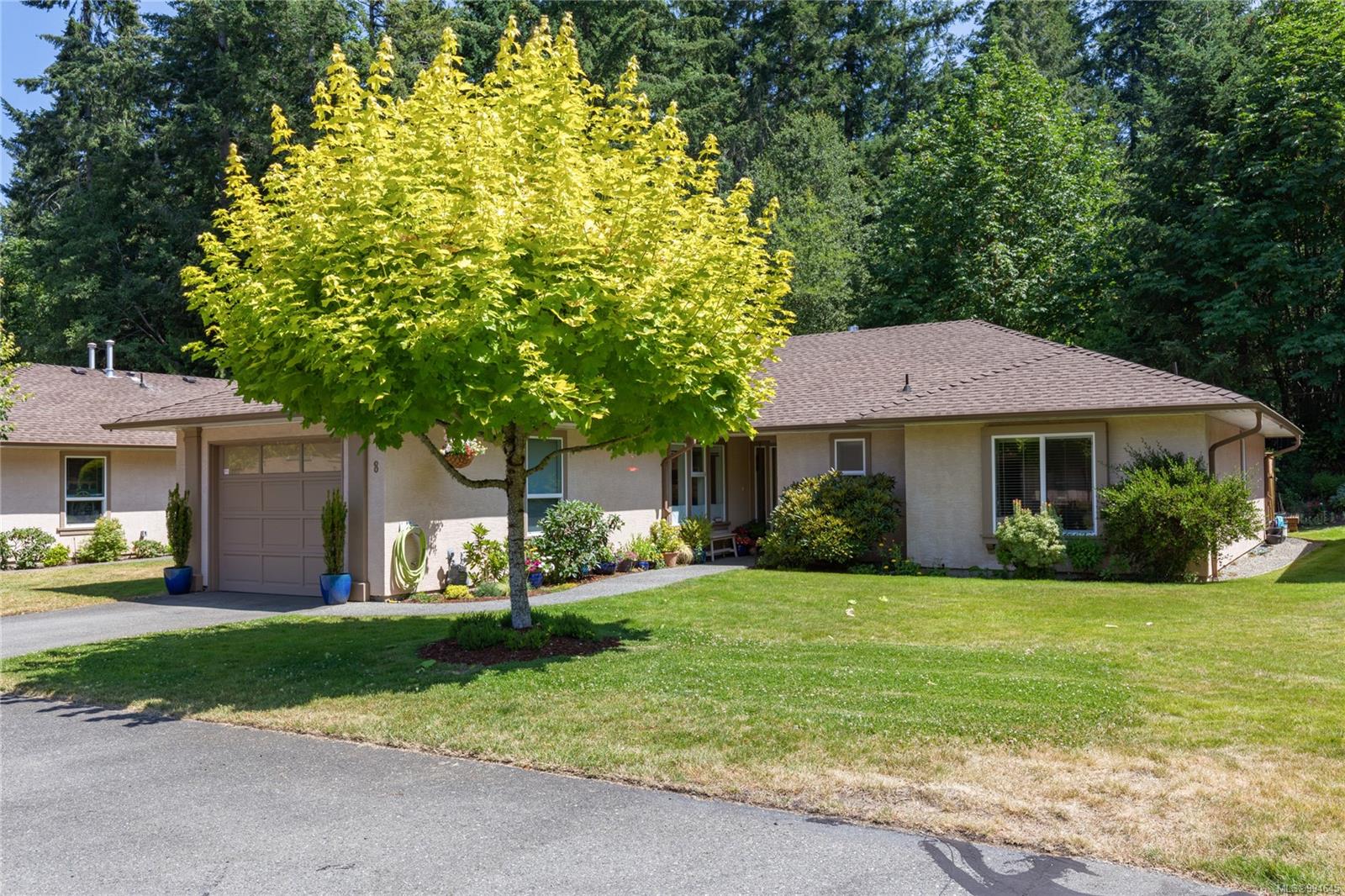 $765,000 - 810 Chestnut St<br>British Columbia, V9K 2M6