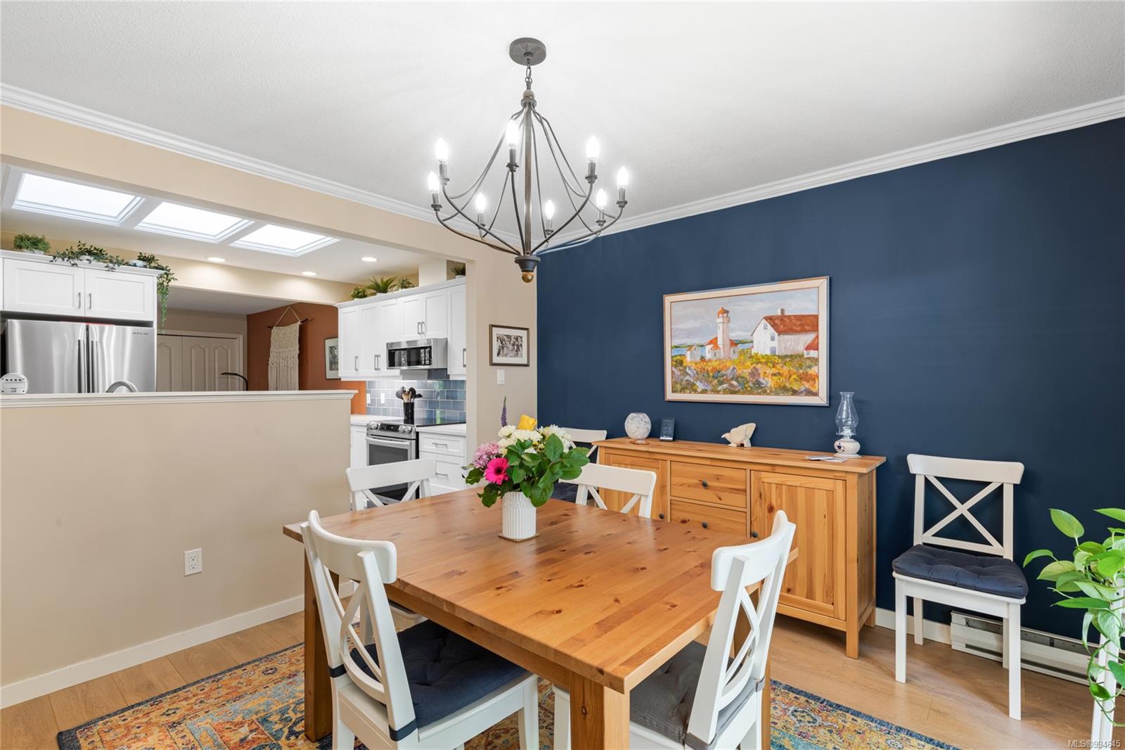 $765,000 - 810 Chestnut St<br>British Columbia, V9K 2M6