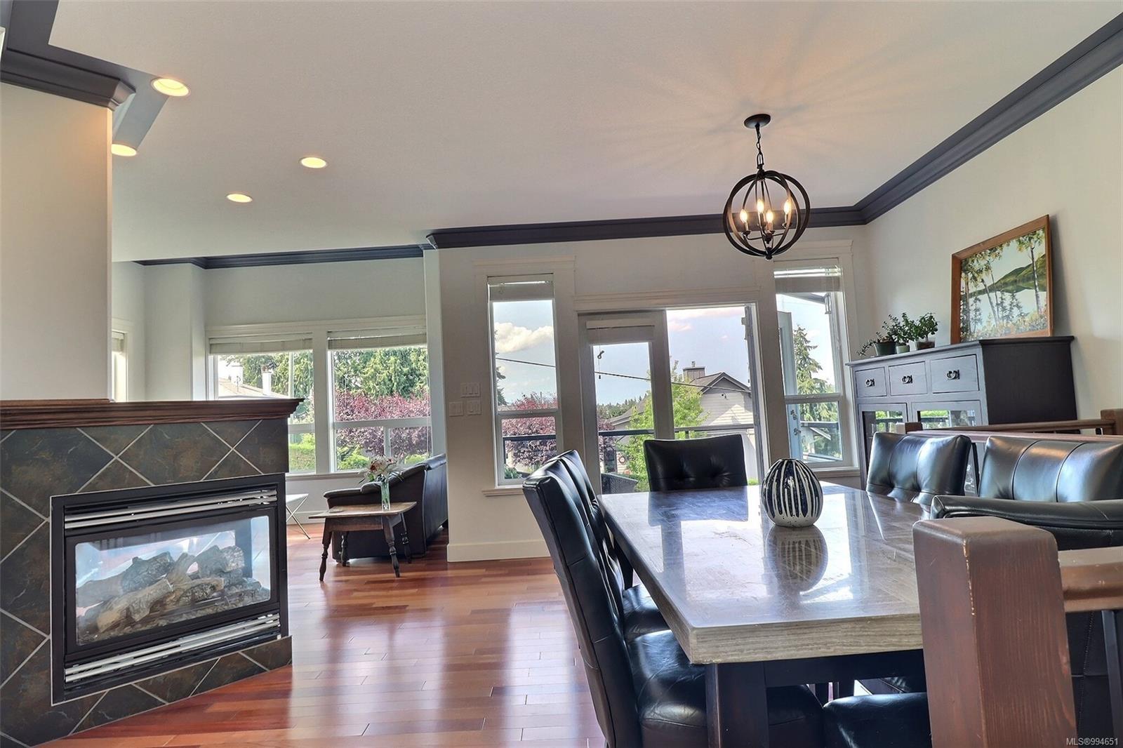 $1,149,000 - 401 Neville St<br>British Columbia, V9G 1V7