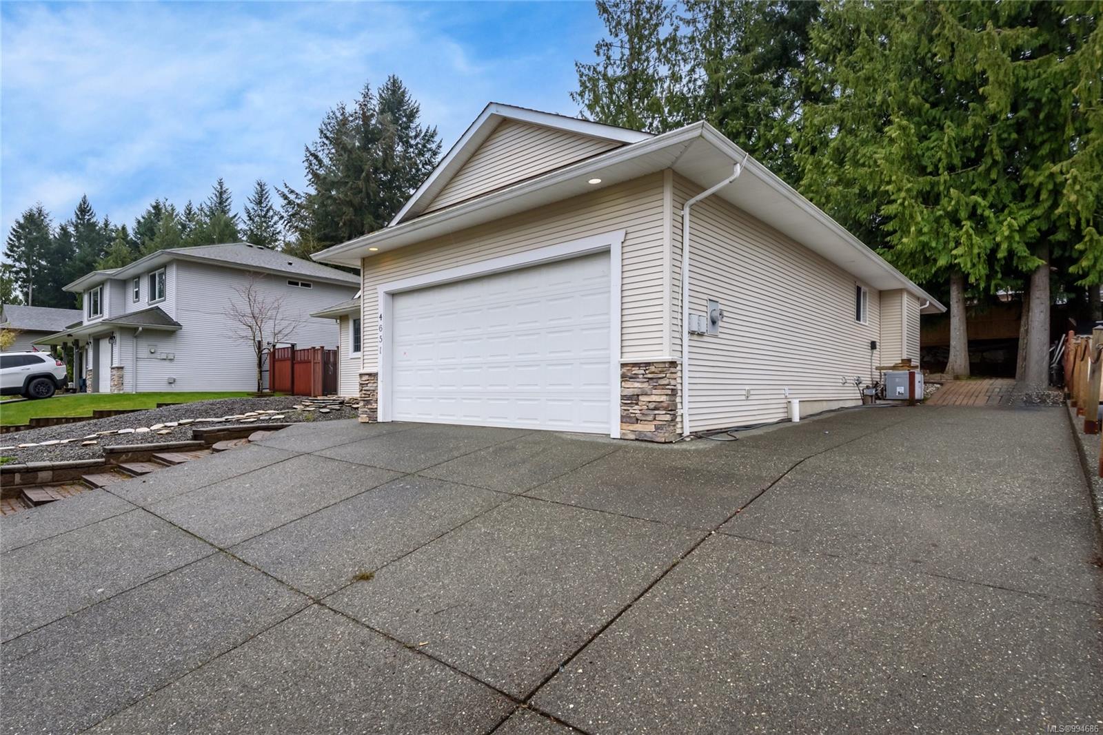 $775,900 - 4651 Salal Pl<br>British Columbia, V9N 4A1