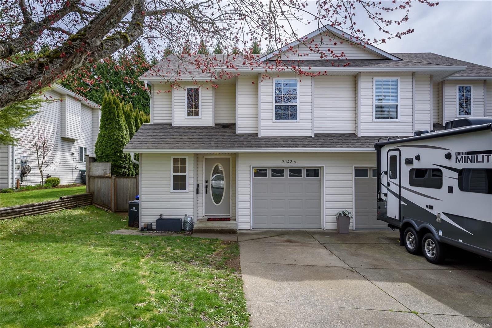 $635,000 - 2143 Mission Rd<br>British Columbia, V9N 8Y7