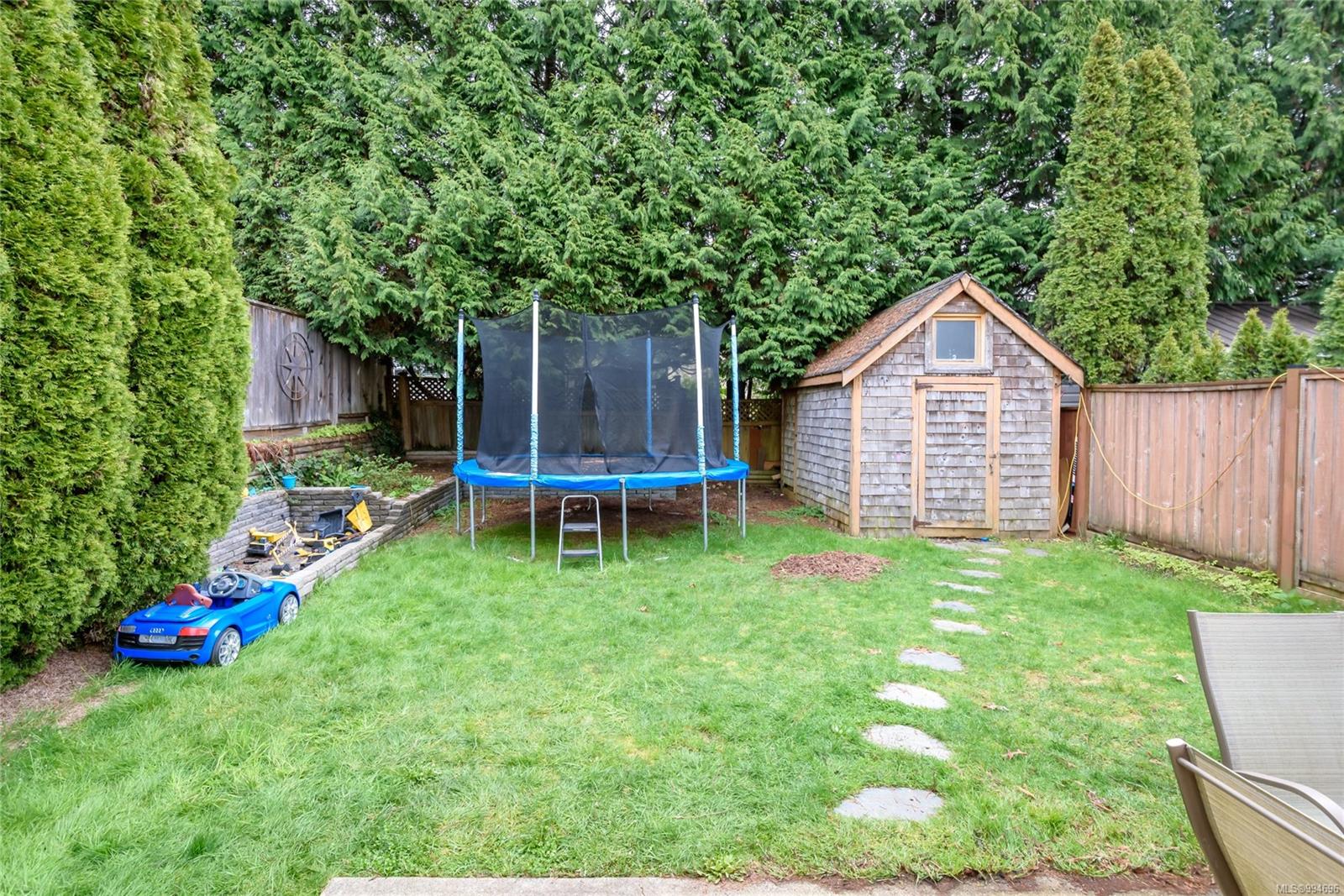 $635,000 - 2143 Mission Rd<br>British Columbia, V9N 8Y7