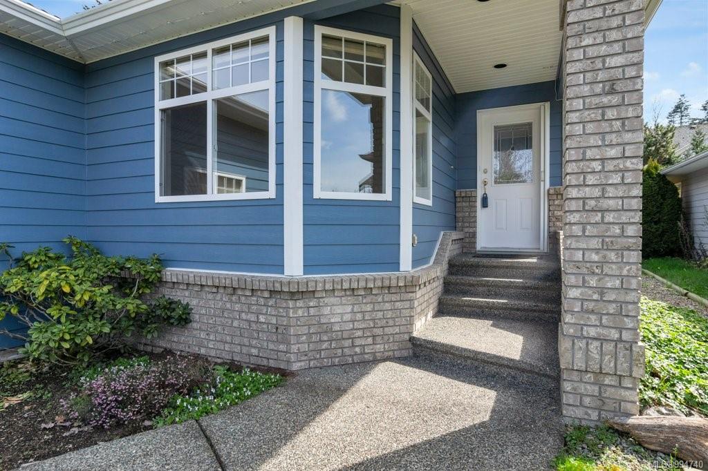 $824,900 - 138 HAMILTON Ave<br>British Columbia, V9P 2W4