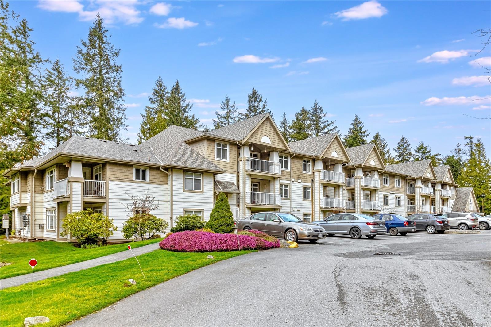 $419,900 - 2777 Barry Rd<br>British Columbia, V8H 1K9