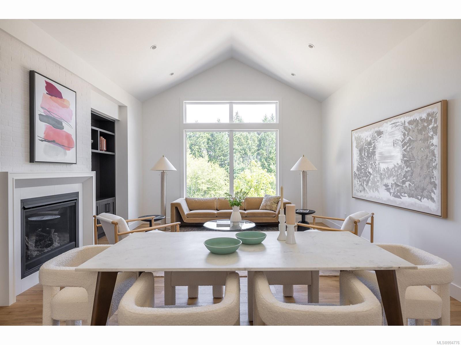 $950,000 - 702A FERN RIDGE Pl<br>British Columbia, V9R 5P5