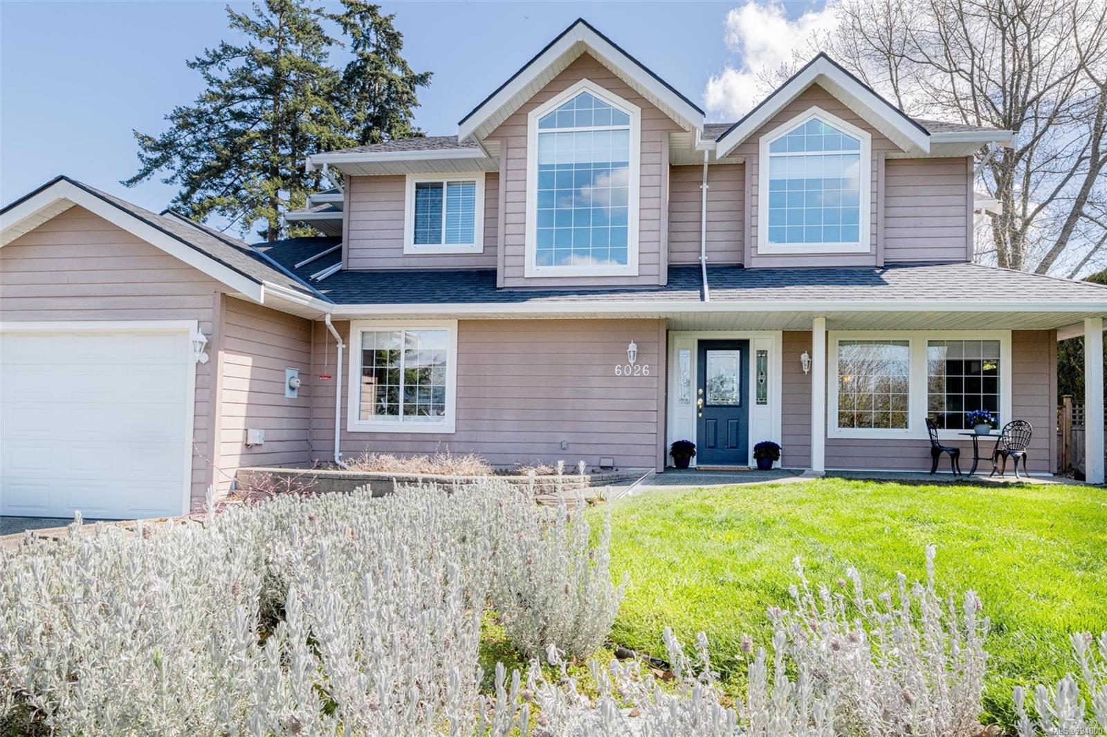 $1,150,000 - 6026 Stonehouse Pl<br>British Columbia, V9L 5M2
