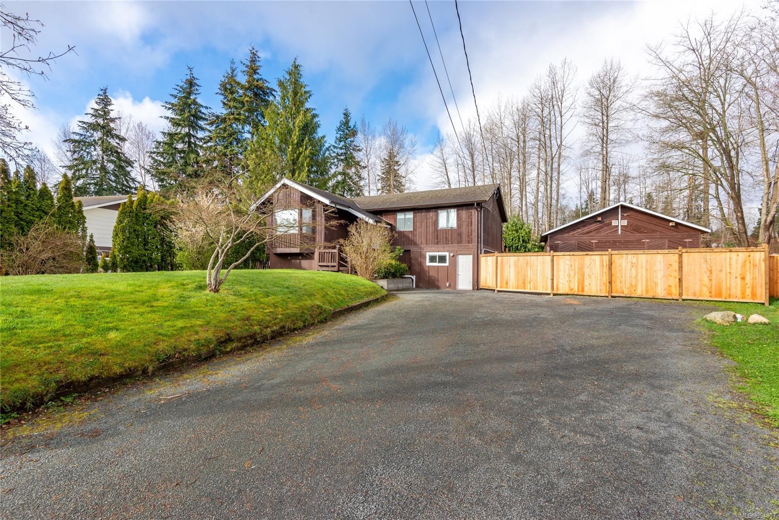 $789,800 - 69 Maple Park Cir<br>British Columbia, V9H 1G8