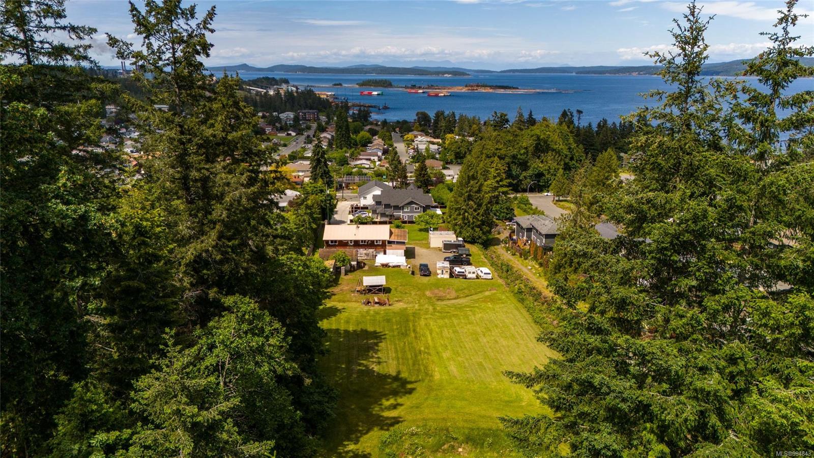 $865,000 - 1512 Adelaide St<br>British Columbia, V0R 1R0